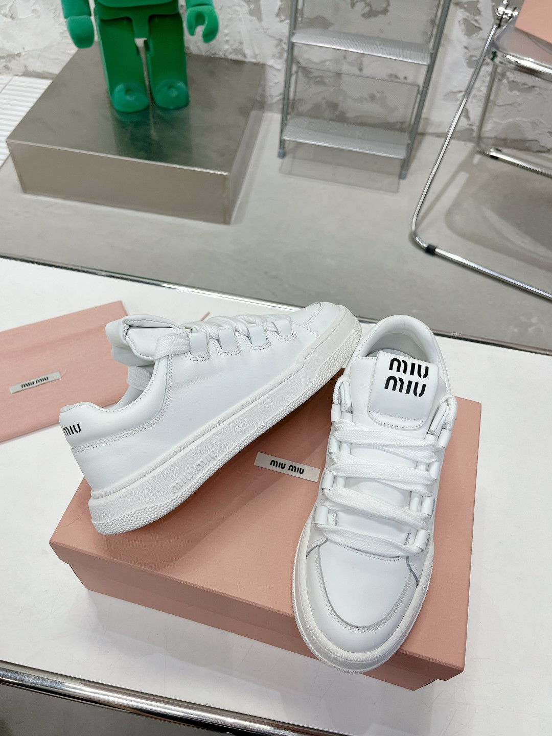 Women's high heels
